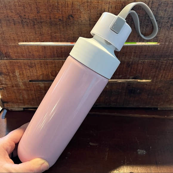 d.stil 28oz pinch + carry water bottle in powdered sky - Picture 9 of 11